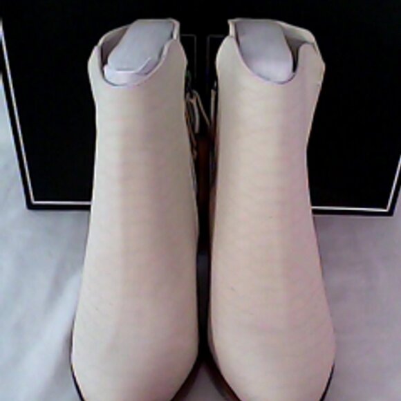 Mia Barby Ivy Faux Leather Textured Booties Size 7M NIB - Picture 6 of 9
